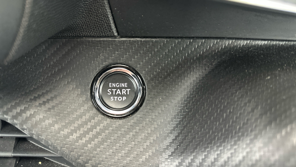 Peugeot e-2008 2008 Gt Premium Ev Black #15