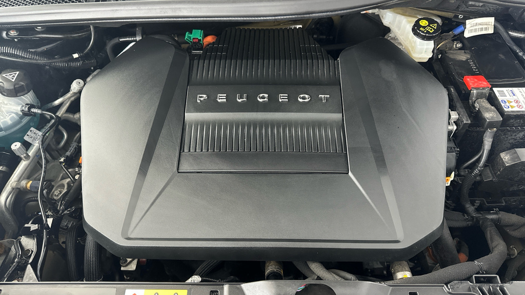 Peugeot e-2008 2008 Gt Premium Ev Black #25
