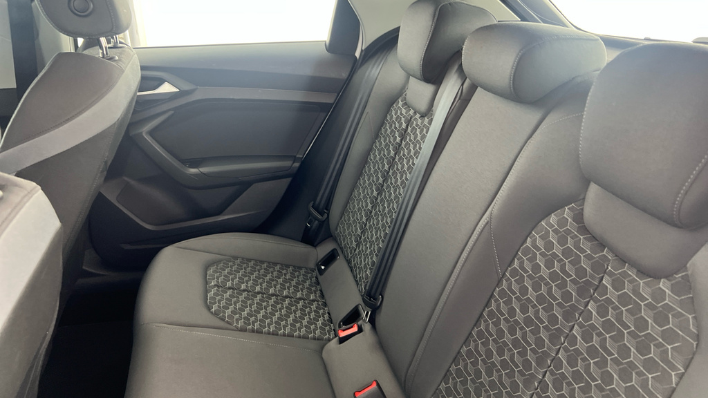 Audi A1 Black Edition 25 Tfsi 95 Ps 5-Speed Silver #20