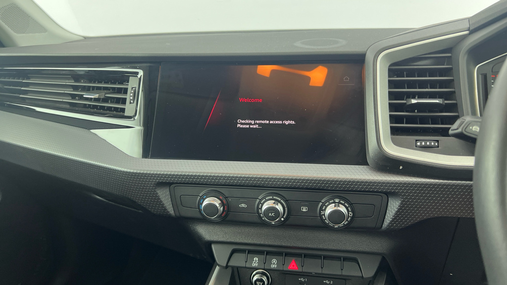 Audi A1 Black Edition 25 Tfsi 95 Ps 5-Speed Silver #18