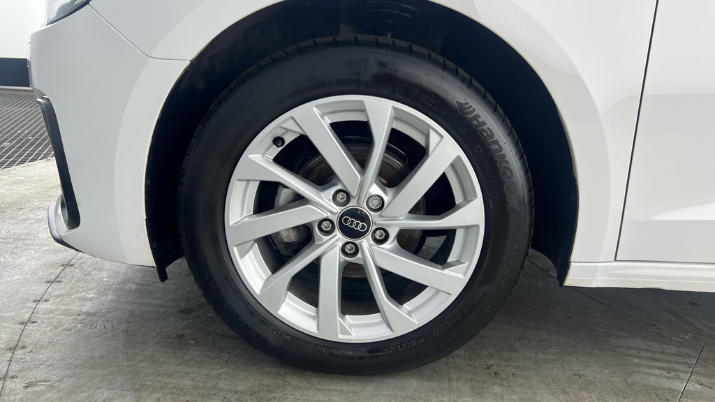 Audi A1 Black Edition 25 Tfsi 95 Ps 5-Speed Silver #23
