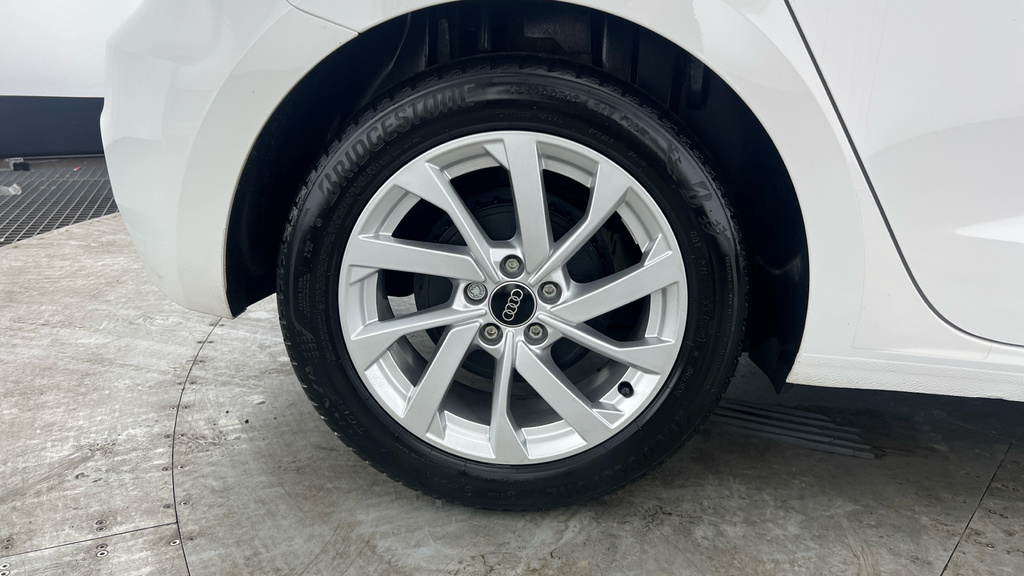 Audi A1 Black Edition 25 Tfsi 95 Ps 5-Speed Silver #25