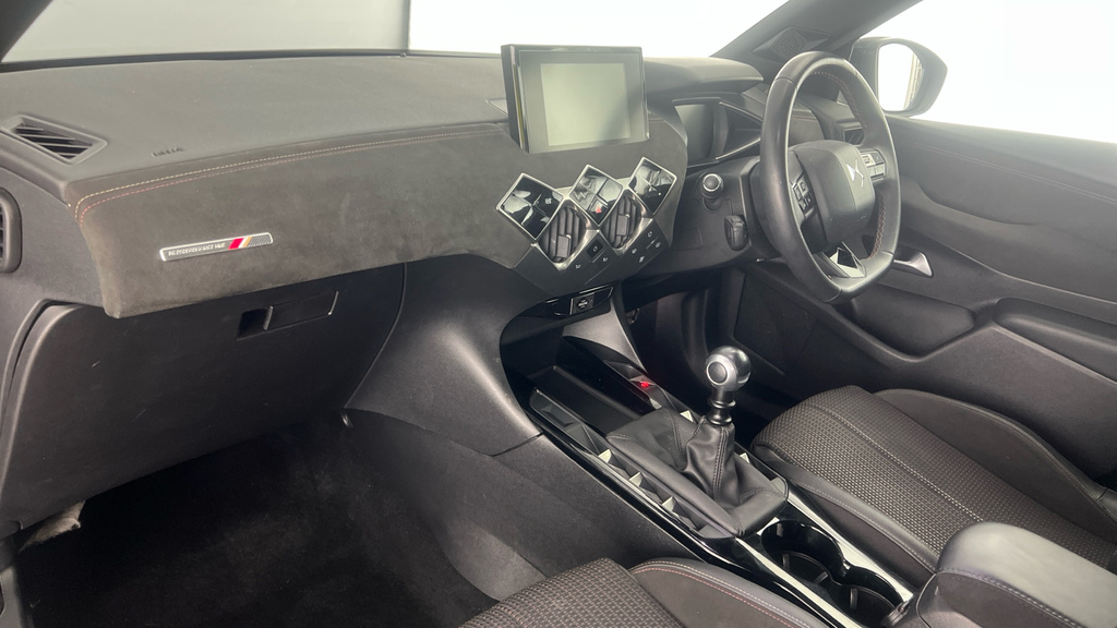 DS DS 3 Crossback 1.2L Bastille White #10