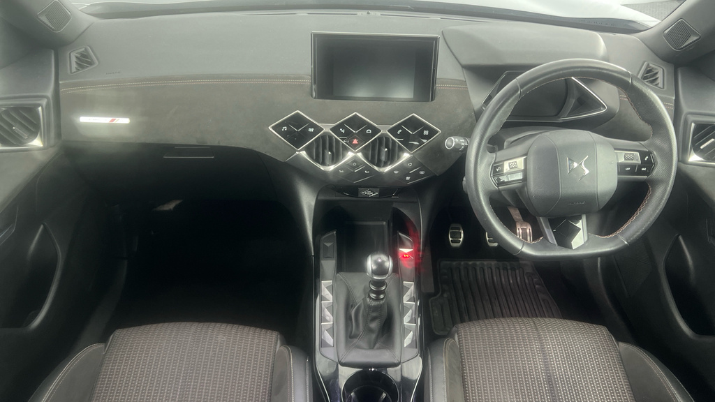 DS DS 3 Crossback 1.2L Bastille White #13