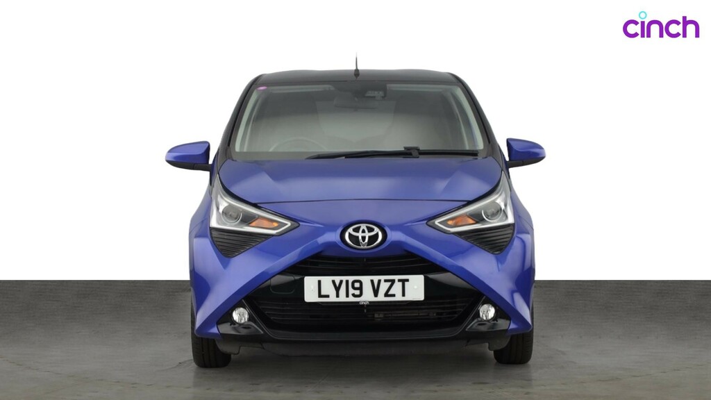 Toyota Aygo X Aygo X-play Red #8