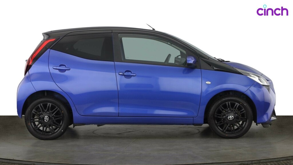 Toyota Aygo X Aygo X-play Red #2