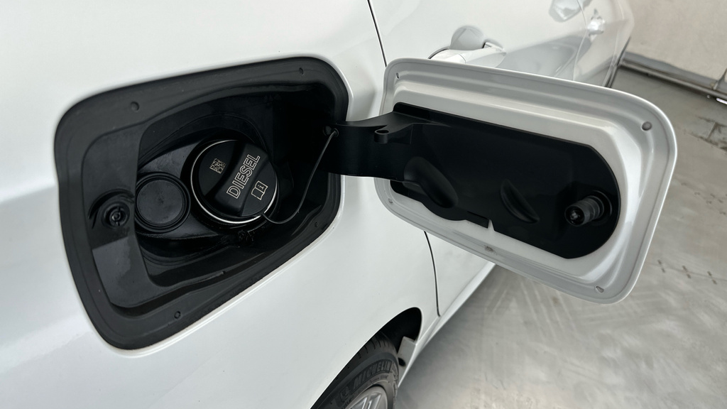 BMW 2 Series Active Tourer Mpv Grey #29