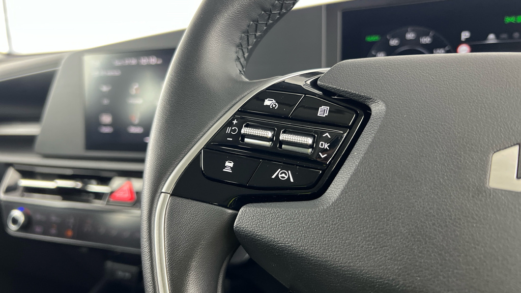 Kia e-Niro 64.8Kwh 3 White #17