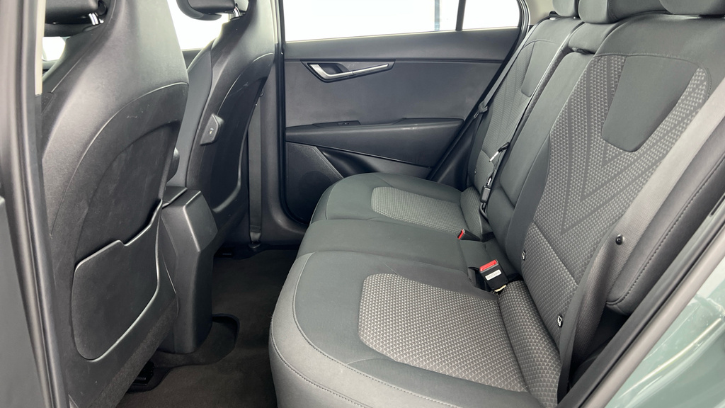 Kia e-Niro 64.8Kwh 3 White #24