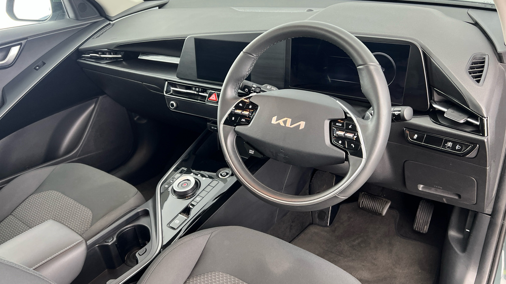 Kia e-Niro 64.8Kwh 3 White #9