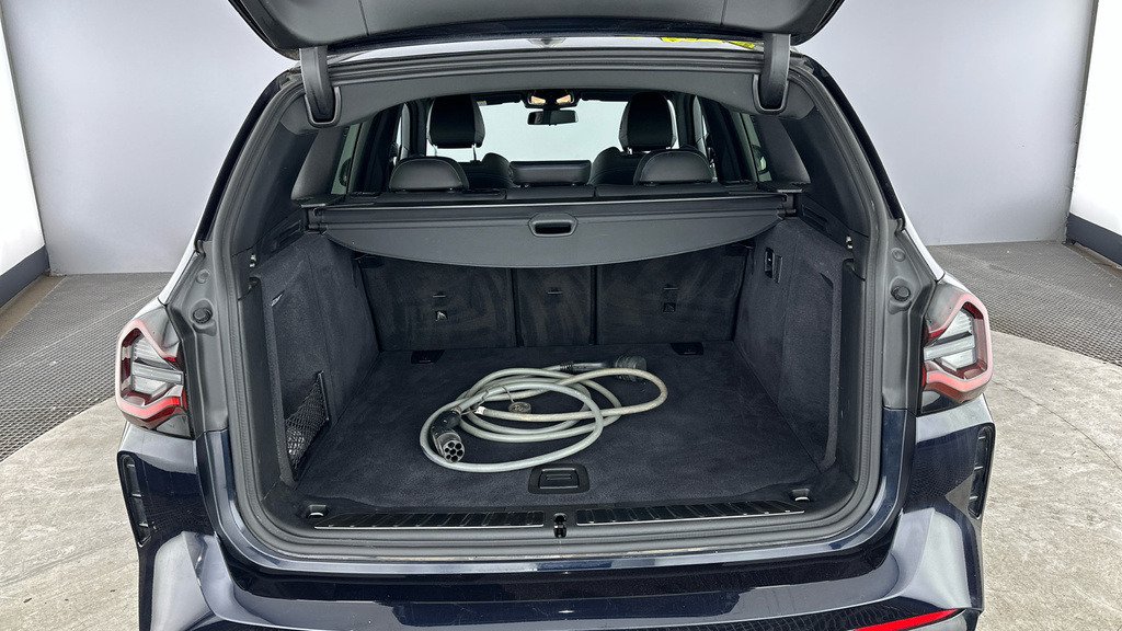 BMW iX3 M Sport White #21