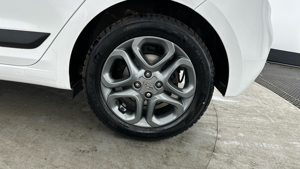 Hyundai I20 White #22