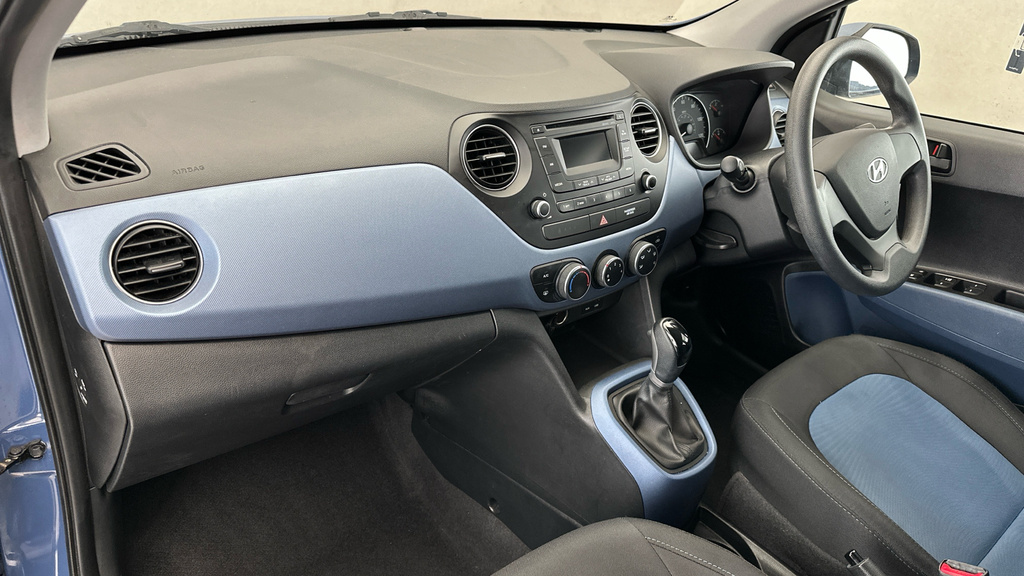 Hyundai I10 Premium #10