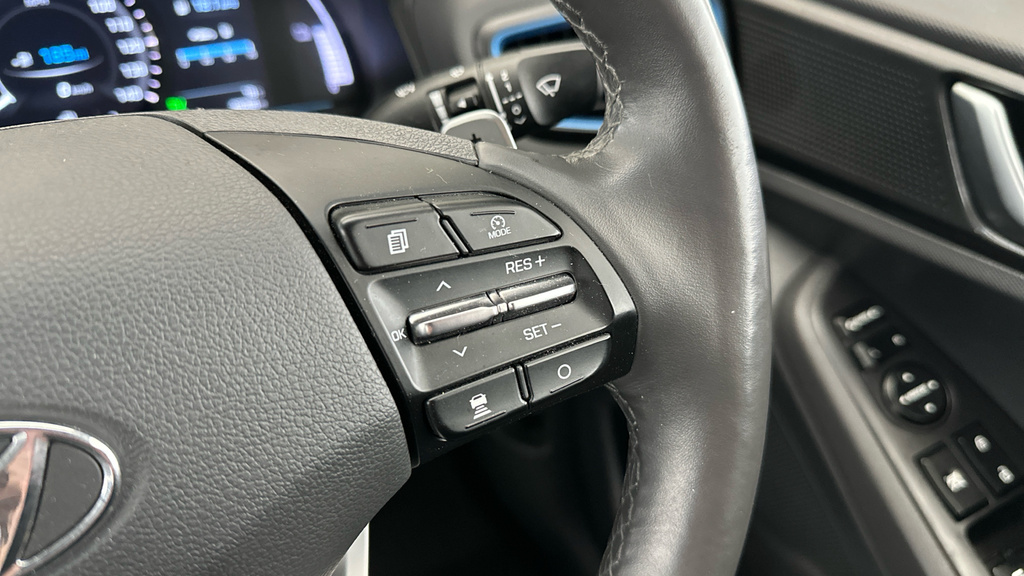 Hyundai Ioniq Hatchback Black #12