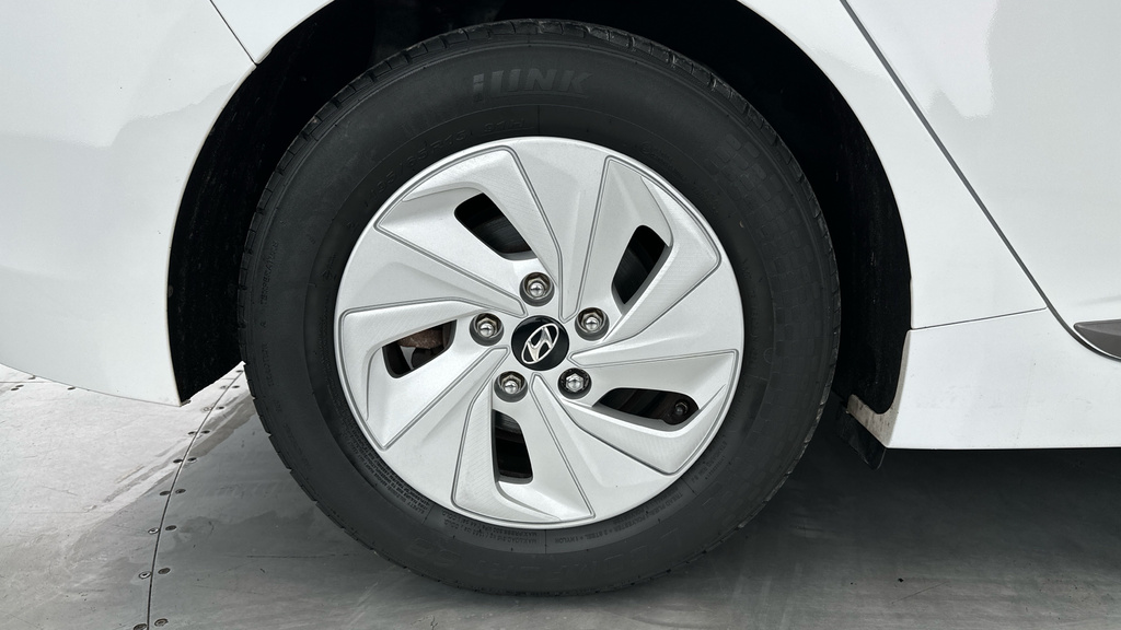 Hyundai Ioniq Hatchback Black #24
