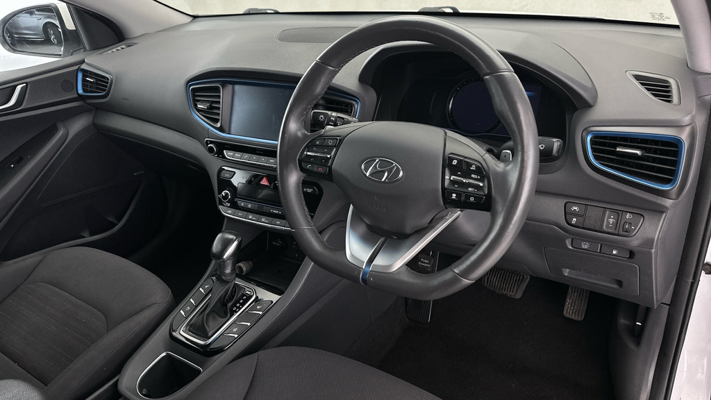 Hyundai Ioniq Hatchback Black #10