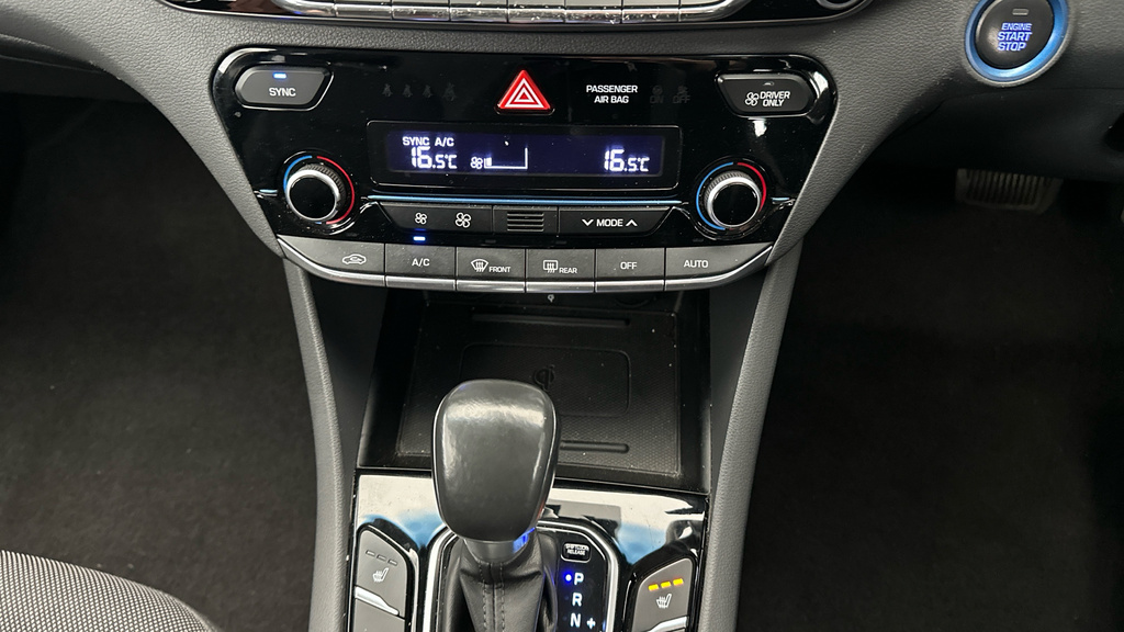 Hyundai Ioniq Hatchback Black #18