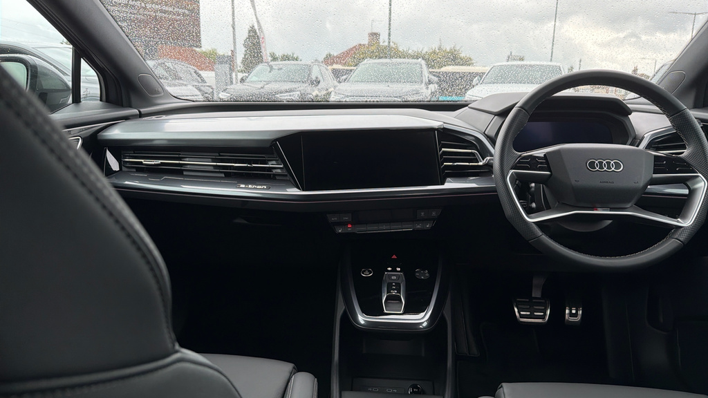 Audi Q4 E Tron 55 Black Edition Quattro 82Kwh Black #12