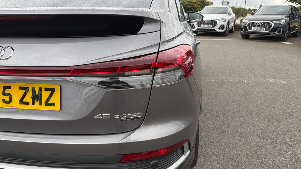 Audi Q4 E Tron 55 Black Edition Quattro 82Kwh Black #37