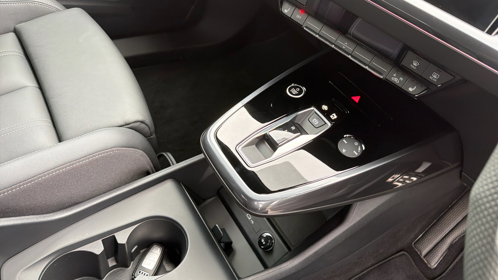 Audi Q4 E Tron 55 Black Edition Quattro 82Kwh Black #30