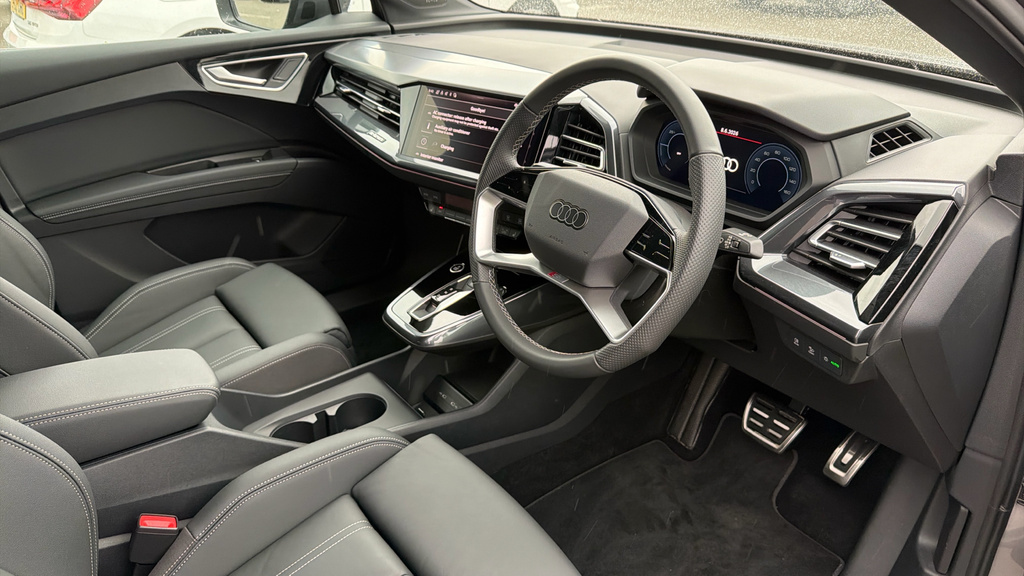 Audi Q4 E Tron 55 Black Edition Quattro 82Kwh Black #9