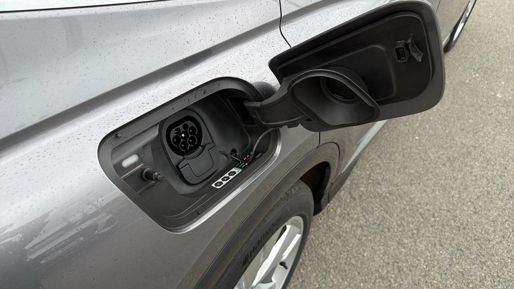Audi Q4 E Tron 55 Black Edition Quattro 82Kwh Black #26