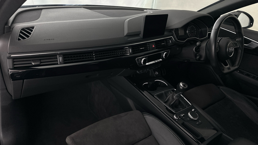 Audi A4 Ultra S Line Tdi  #12