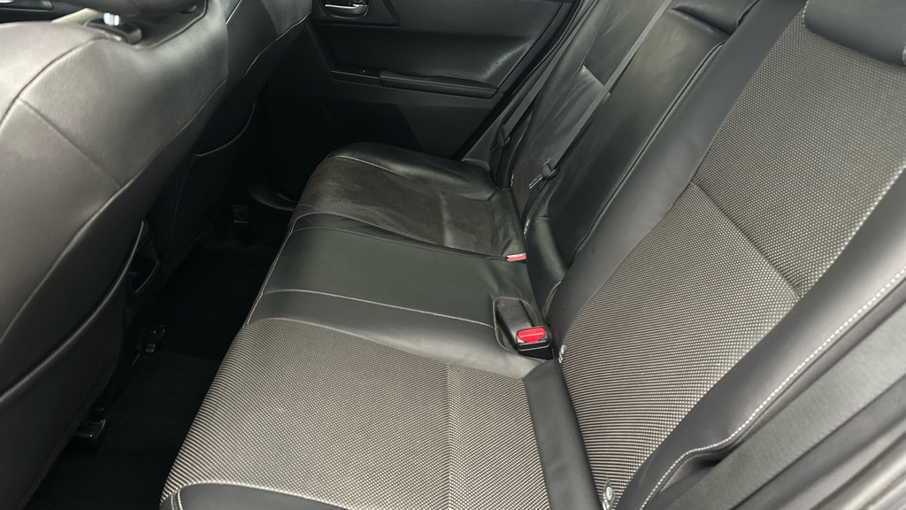 Toyota Auris Hatchback Blue #20