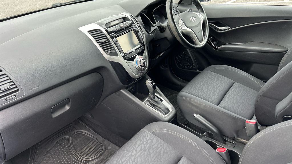 Hyundai Ix20 Mpi Premium Nav Black #10