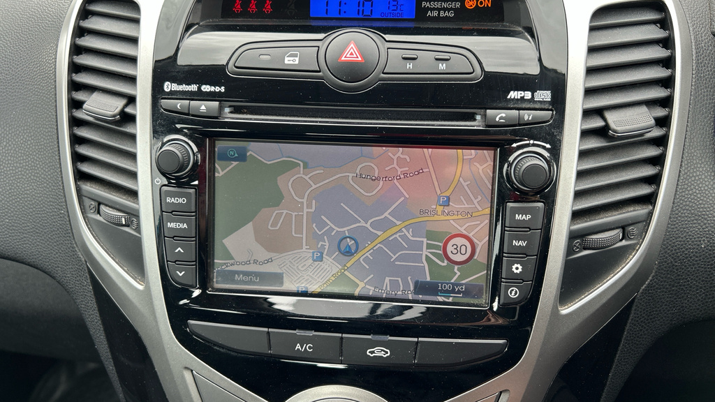 Hyundai Ix20 Mpi Premium Nav Black #29