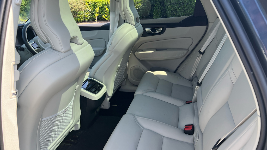 Volvo XC60 Suv Blue #14