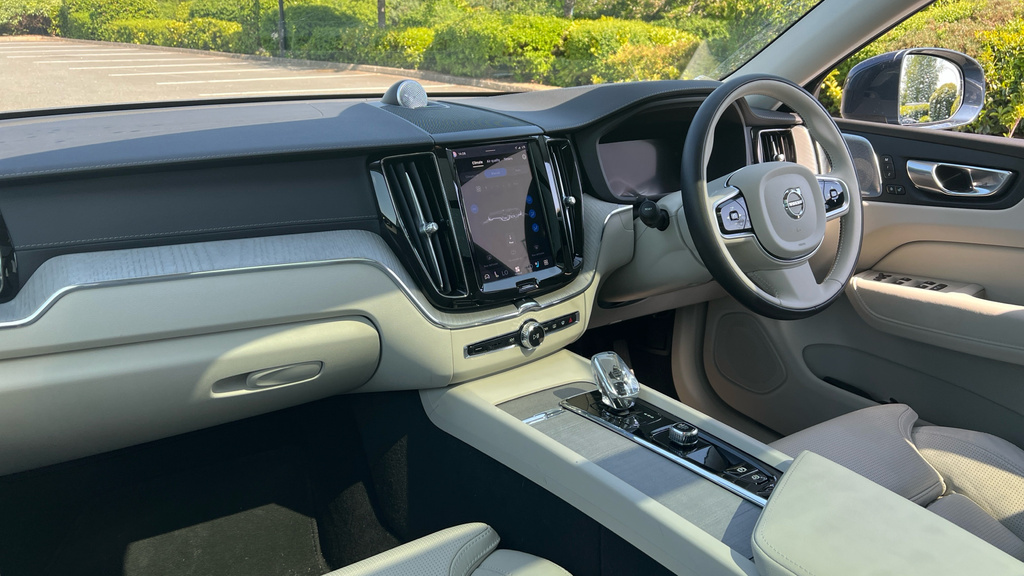 Volvo XC60 Suv Blue #10