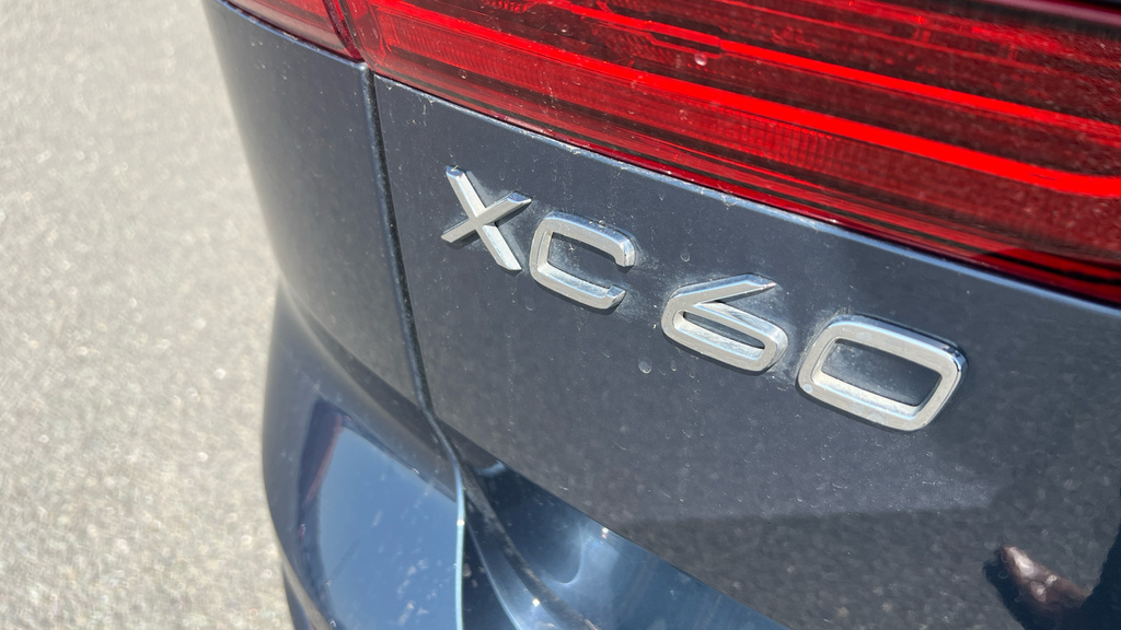 Volvo XC60 Suv Blue #42