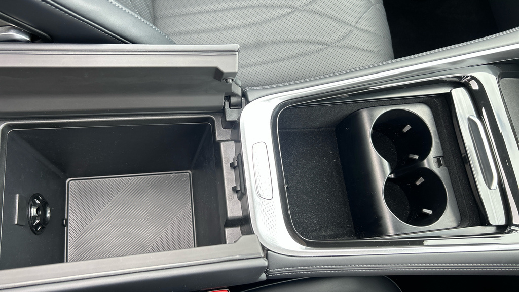 Omoda 9 Noble 1.5 Phev White #31