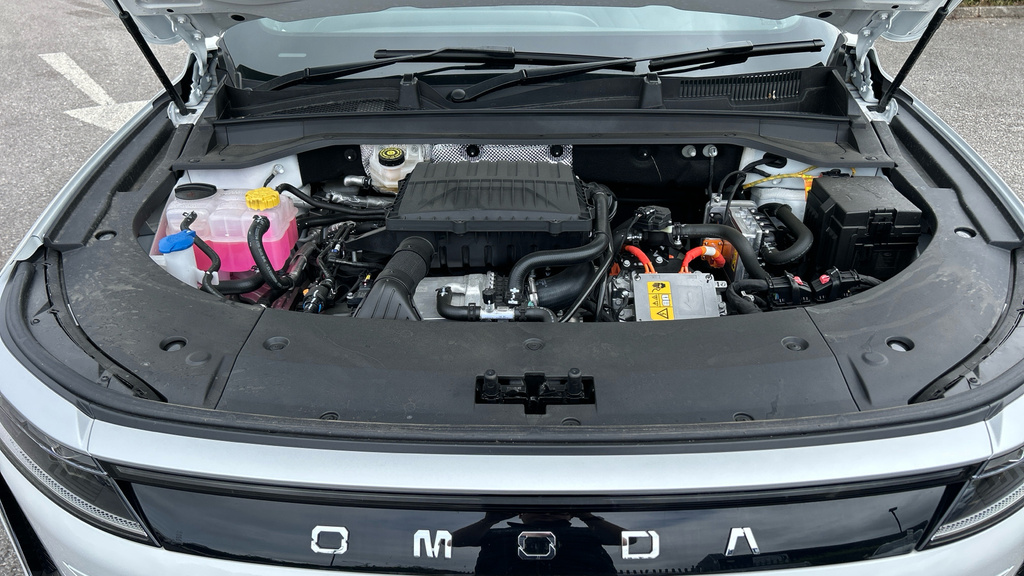 Omoda 9 Noble 1.5 Phev White #16