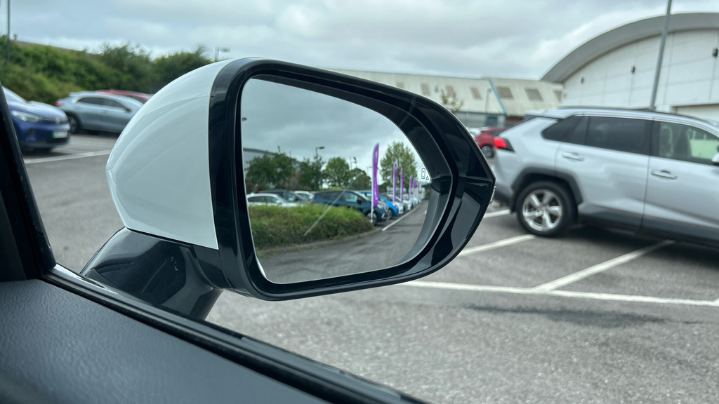 Omoda 9 Noble 1.5 Phev White #42