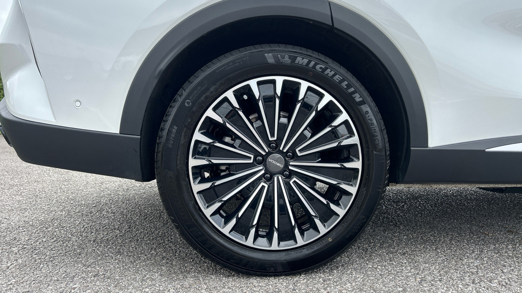 Omoda 9 Noble 1.5 Phev White #19