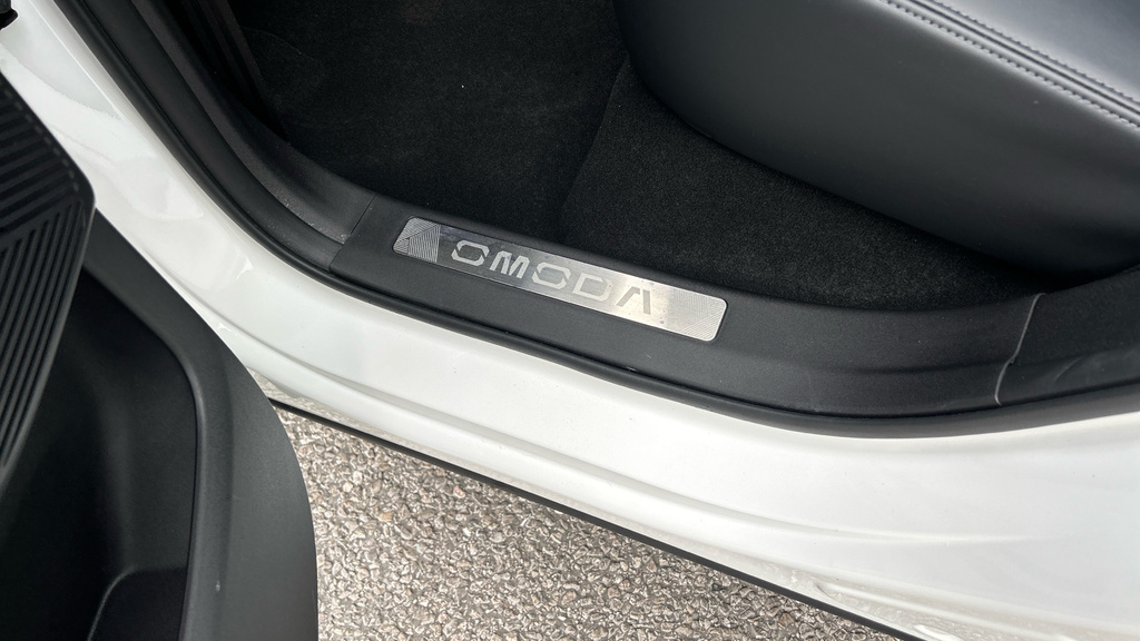 Omoda 9 Noble 1.5 Phev White #40