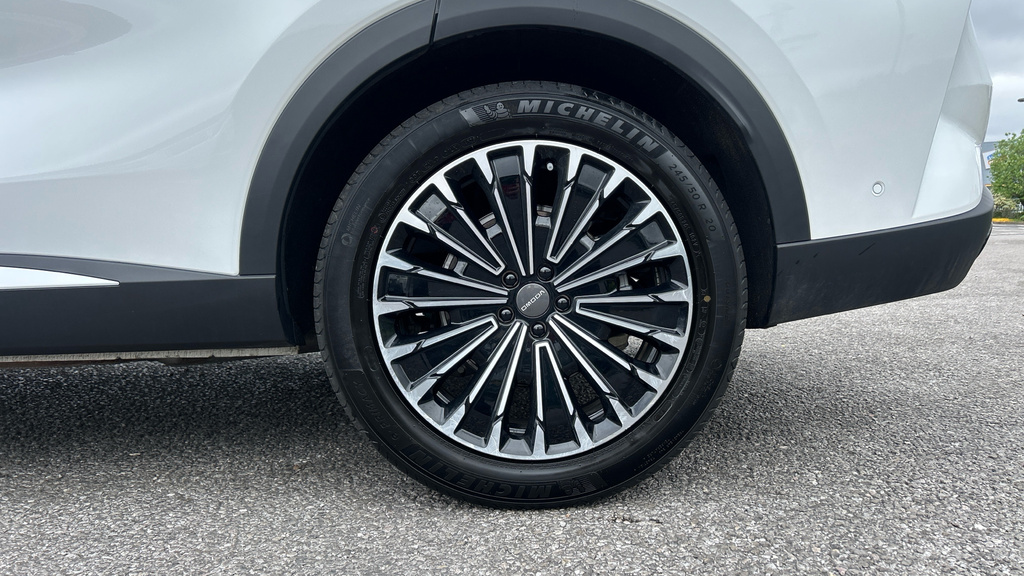 Omoda 9 Noble 1.5 Phev White #18