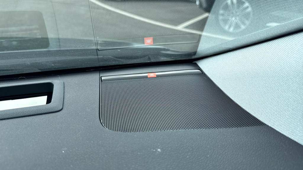 Toyota Prius+ Excel Red #19