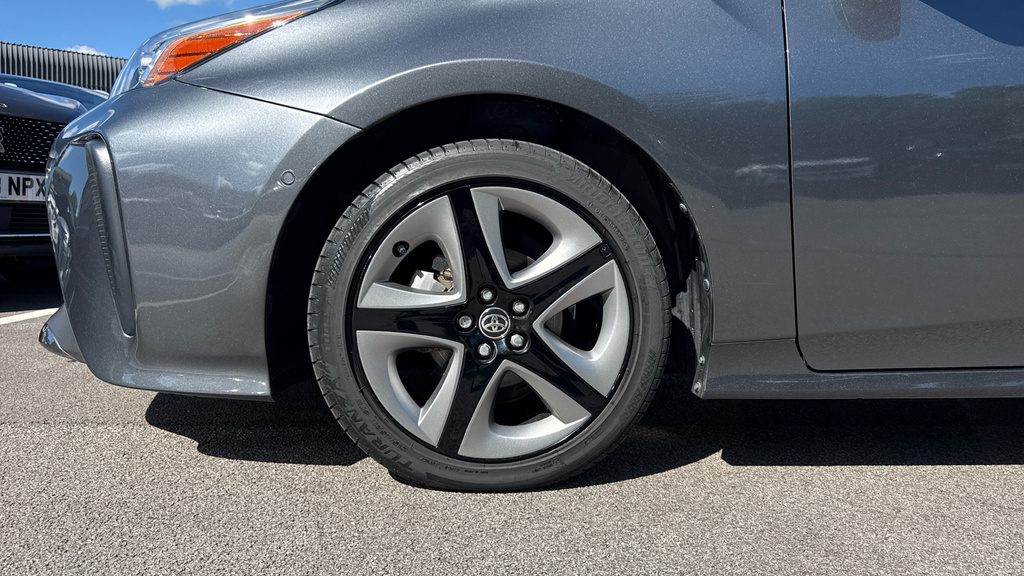 Toyota Prius+ Excel Red #29