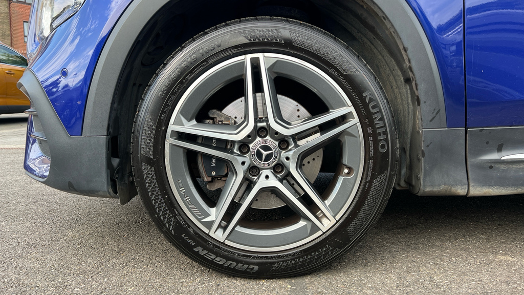 Mercedes-Benz GLB Class Suv White #22