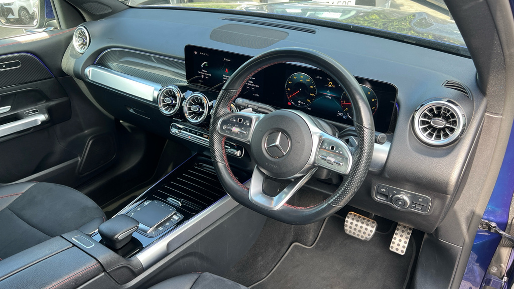 Mercedes-Benz GLB Class Suv White #9