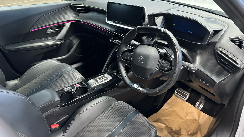 Peugeot e-2008 Gt Blue #9