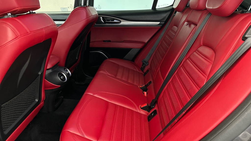 Alfa Romeo Stelvio  Red #20