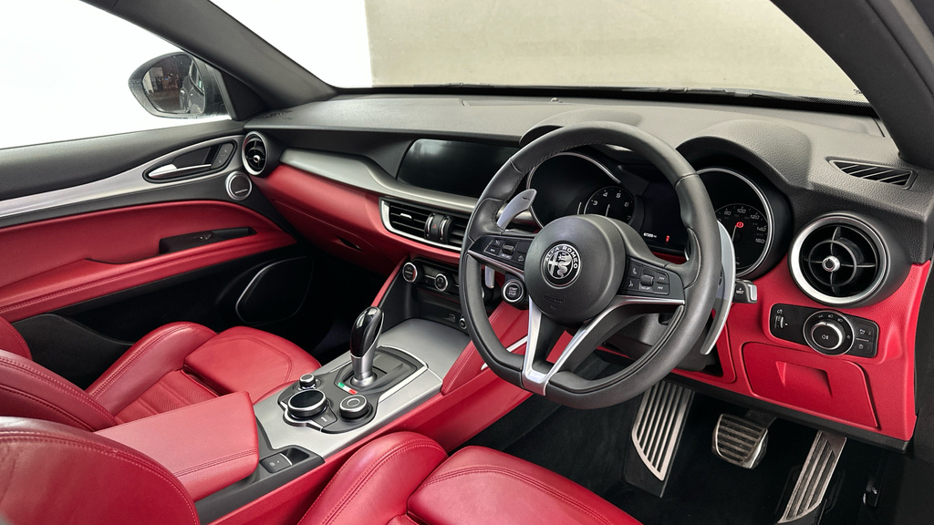 Alfa Romeo Stelvio  Red #11