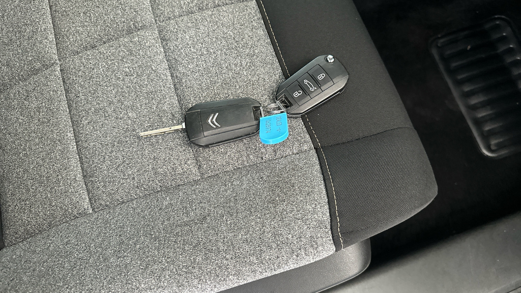 Citroen C4 Cactus Flair Black #26
