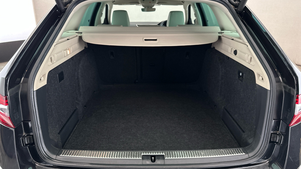 Skoda Superb Se Grey #25