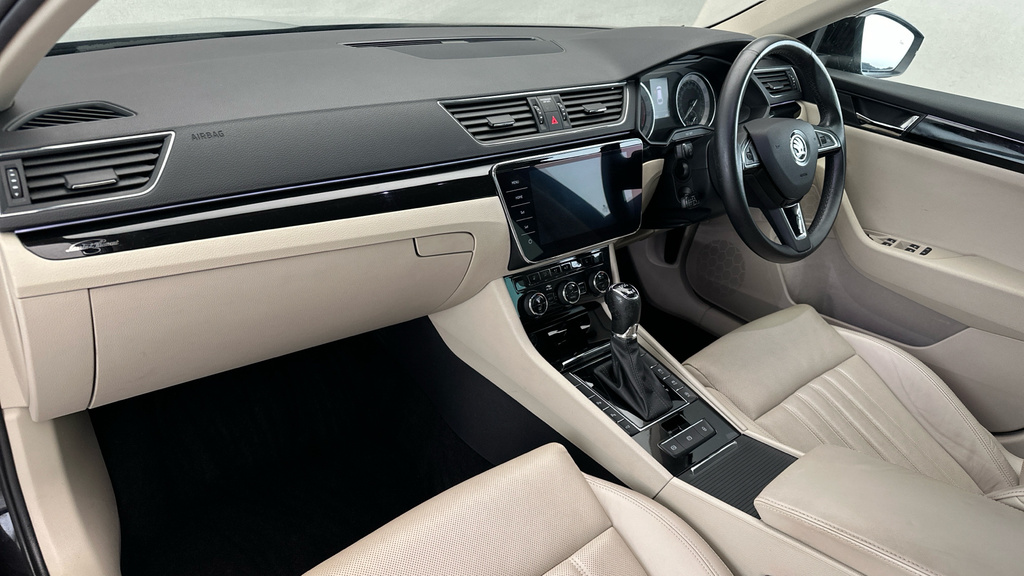 Skoda Superb Se Grey #14