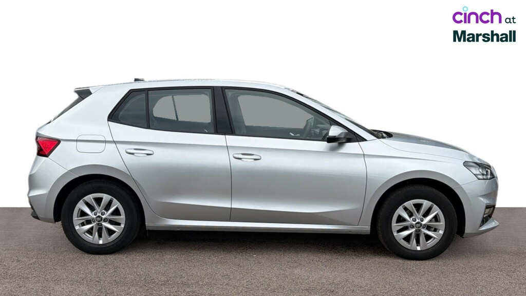 Skoda Fabia 1.0 Tsi Design Edition White #2